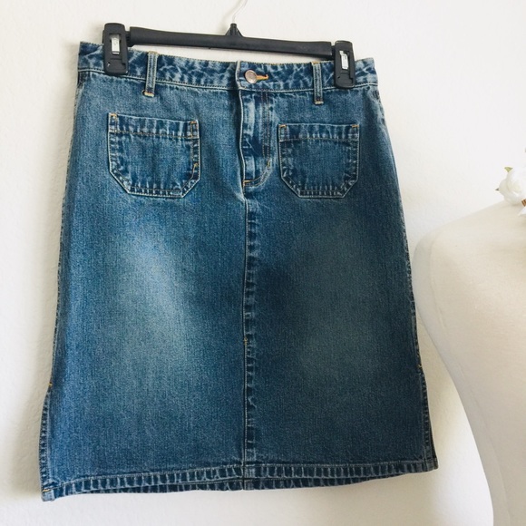 Old Navy Denim Skirt - Picture 2 of 9